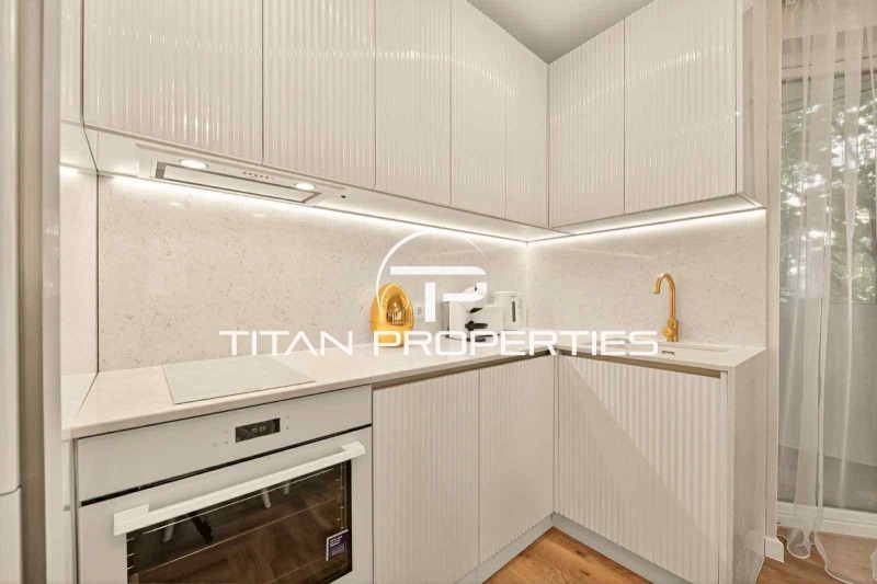 Дава под наем 3-СТАЕН, гр. Варна, Център, снимка 4 - Апартаменти - 51690737