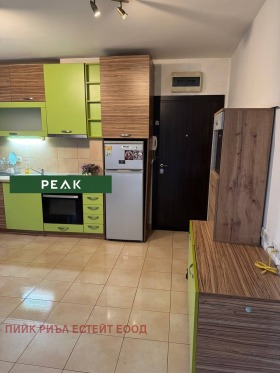 1 makuuhuone Reduta, Sofia 6