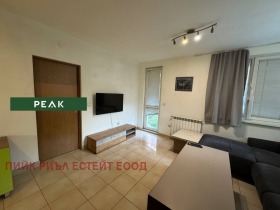 1 makuuhuone Reduta, Sofia 3