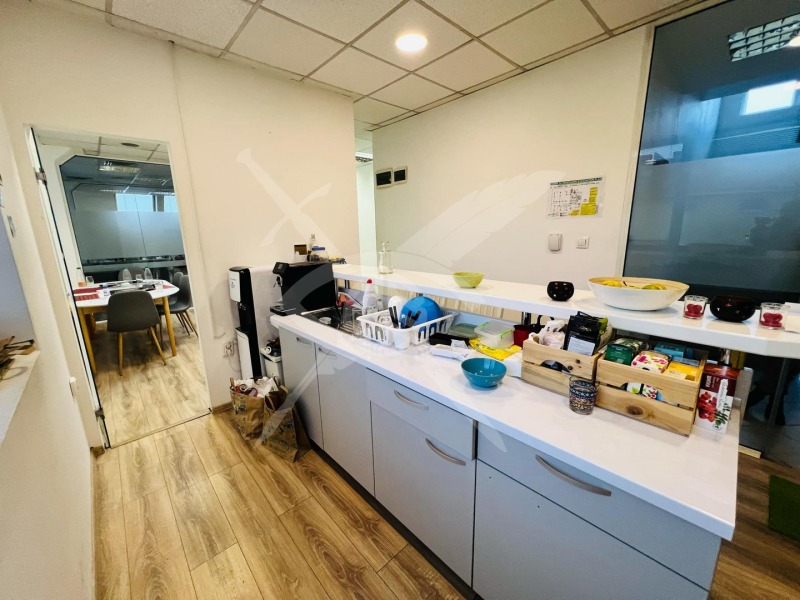 K pronájmu  Kancelář Sofia , Zona B-18 , 230 m2 | 94430269 - obraz [8]