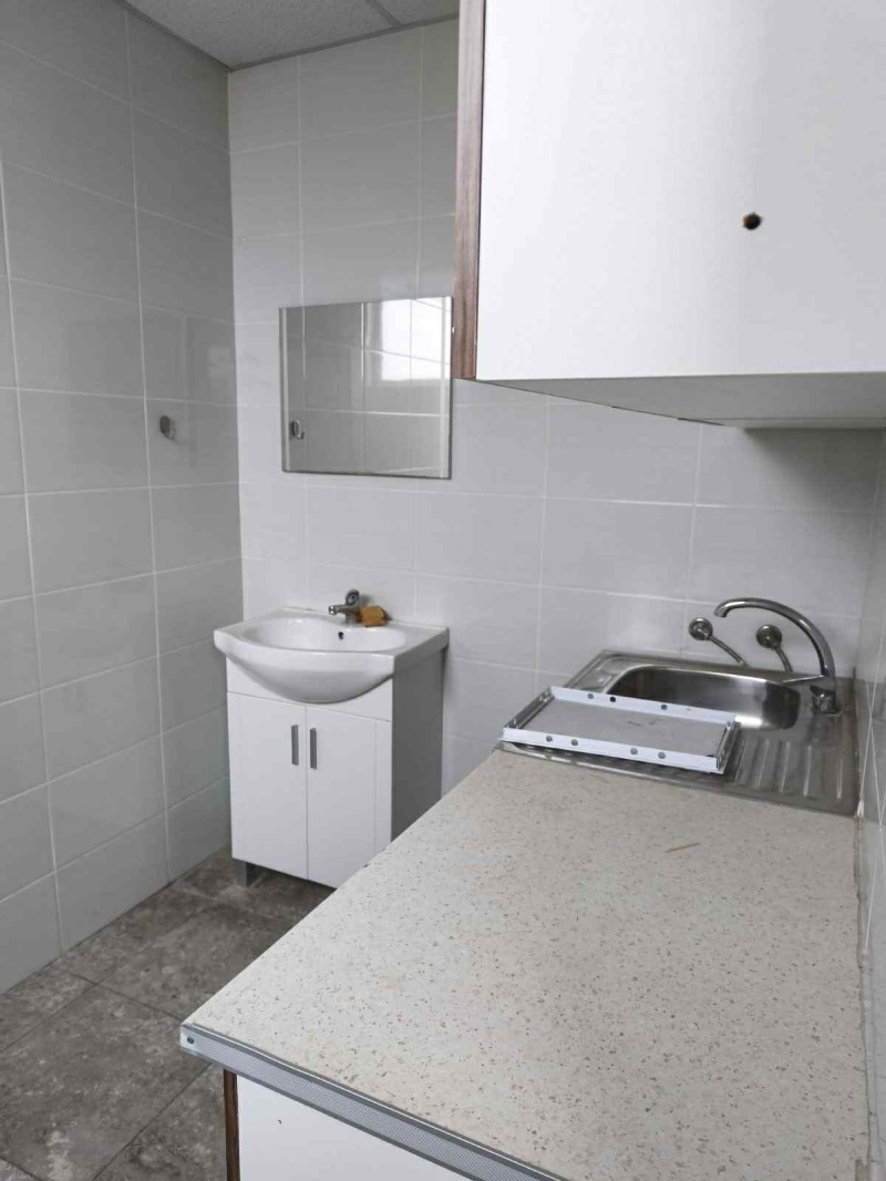 Дава под наем СКЛАД, гр. Плевен, Индустриална зона, снимка 4 - Складове - 52864534