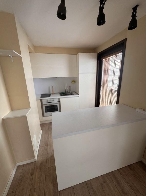 Дава под наем 2-СТАЕН, гр. София, Изгрев, снимка 4 - Апартаменти - 53589277