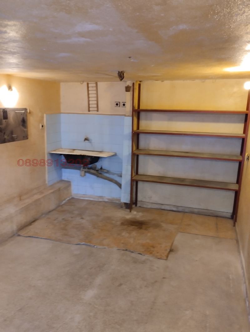 Дава под наем ГАРАЖ, ПАРКОМЯСТО, гр. Варна, Конфуто, снимка 2 - Гаражи и паркоместа - 52923055