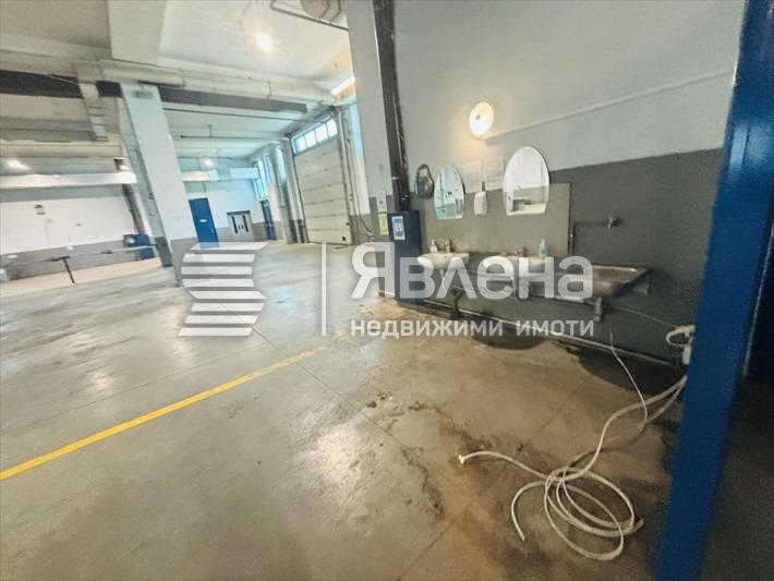 Do wynajęcia  Składowanie Warna , Pobeda , 200 mkw | 50717554 - obraz [2]