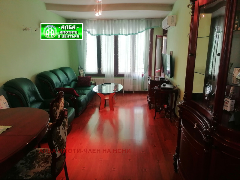 Da affittare  1 camera da letto Stara Zagora , Tsentar , 75 mq | 12648316