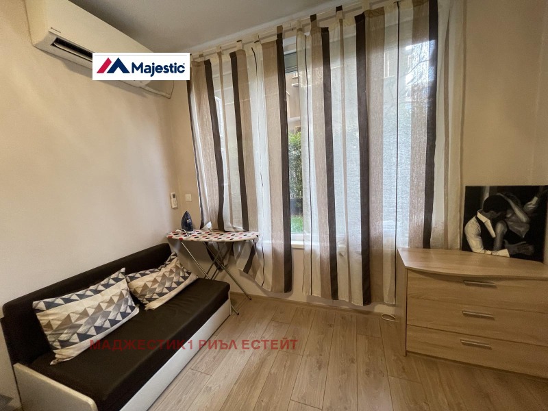 A louer  1 chambre Sofia , Stoudentski grad , 60 m² | 46243959