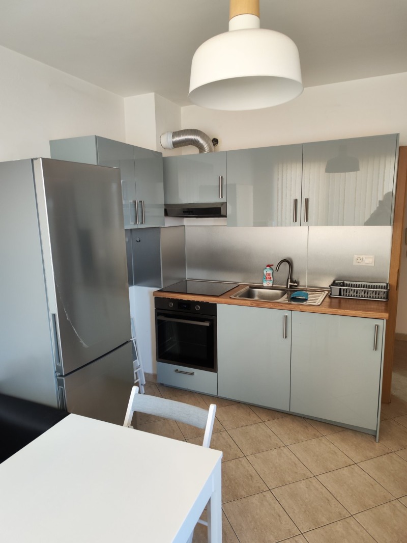 Дава под наем 2-СТАЕН, гр. Пловдив, Тракия