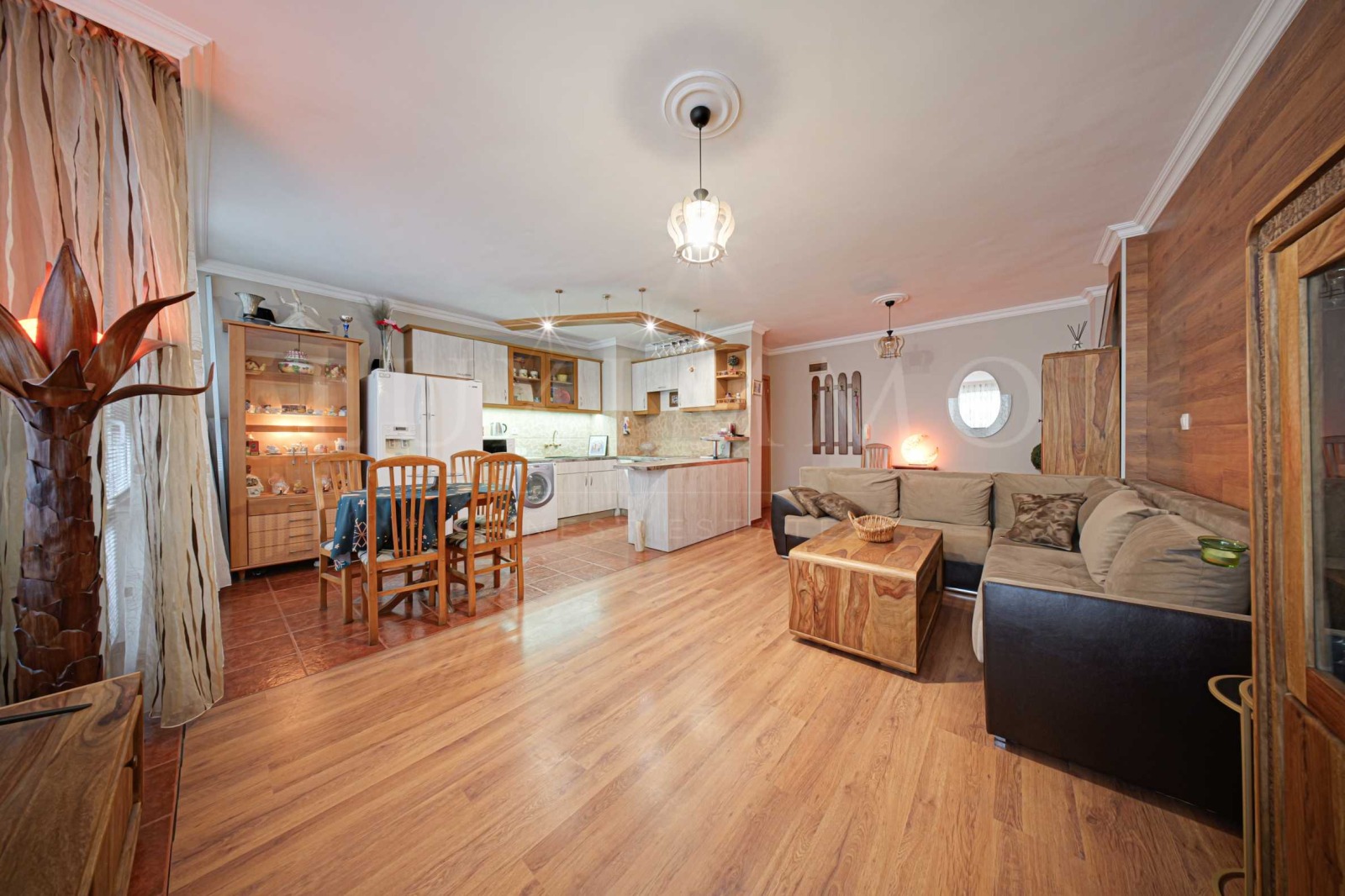 Дава под наем 3-СТАЕН, гр. София, Център, снимка 2 - Апартаменти - 52991545