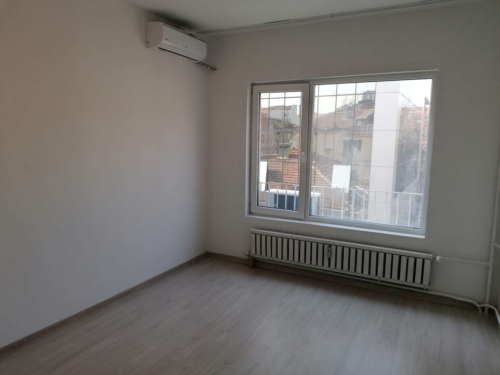 Дава под наем 4-СТАЕН, гр. София, Център, снимка 14 - Апартаменти - 54299572