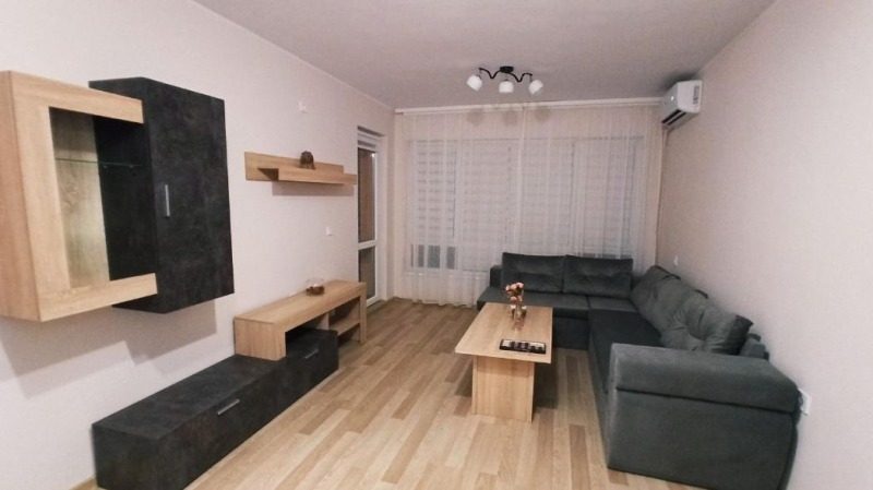 Da affittare  1 camera da letto Plovdiv , Iugen , 65 mq | 58610560