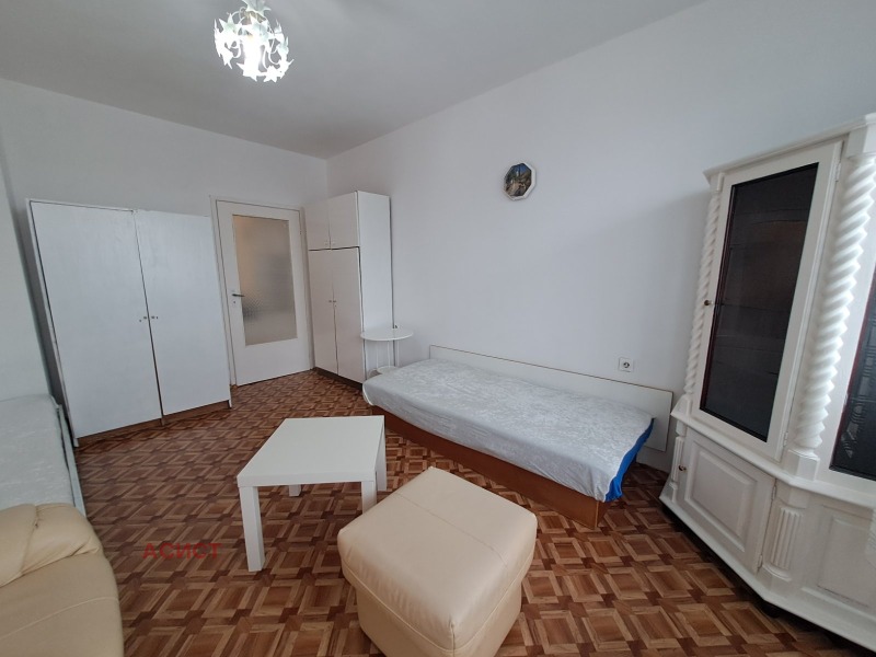 Издаје се  2 спаваће собе Софија , Лјулин 3 , 75 м2 | 12479290 - слика [9]