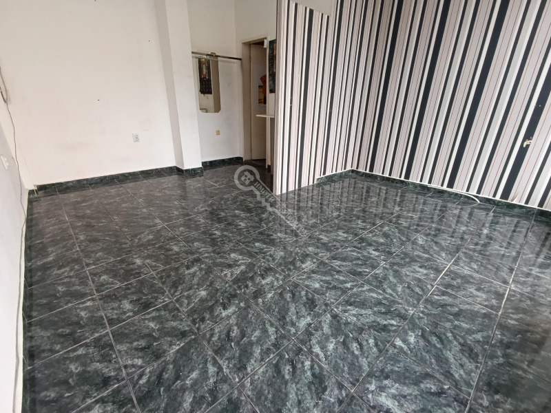 Дава под наем МАГАЗИН, гр. Велико Търново, Акация