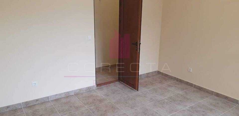 Дава под наем МАГАЗИН, гр. Русе, Център, снимка 3 - Магазини - 54212846