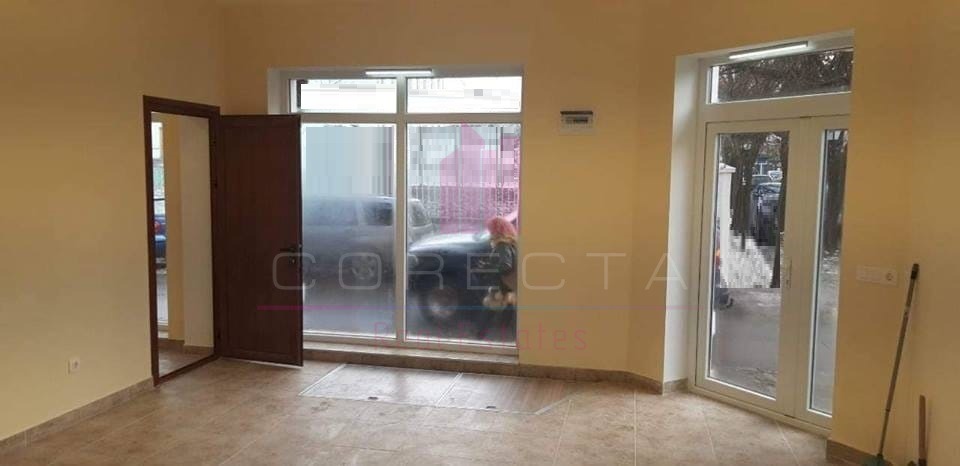 Дава под наем МАГАЗИН, гр. Русе, Център, снимка 5 - Магазини - 54212846