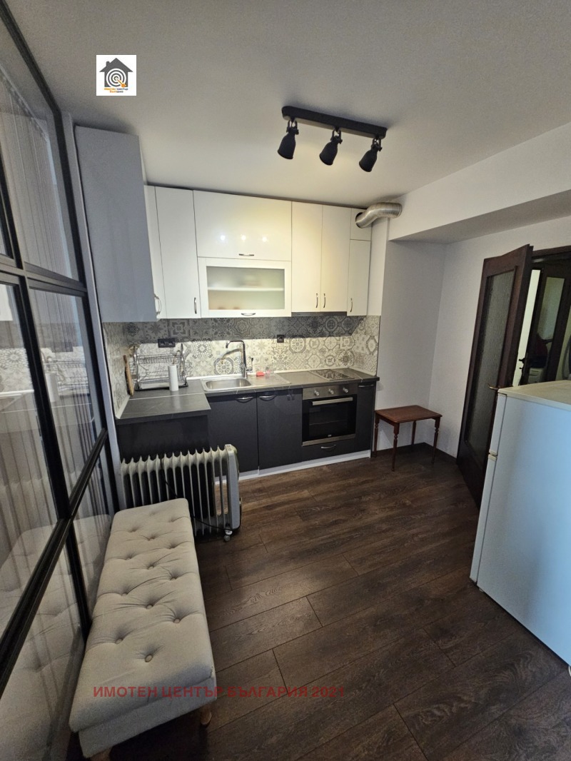 Para alugar  1 quarto Sofia , Studentski grad , 60 m² | 29376513