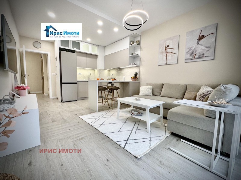 Дава под наем 2-СТАЕН, гр. София, Хладилника