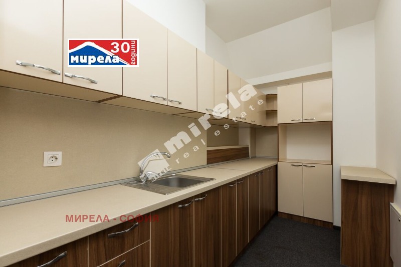 Te huur  Kantoor Sofia , Ljulin 6 , 248 m² | 97827522 - afbeelding [2]