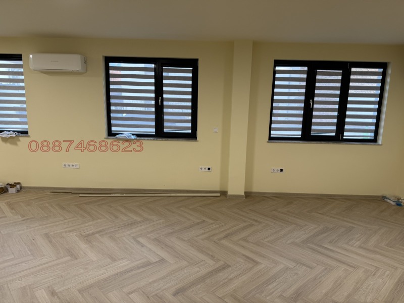 Дава под наем ОФИС, гр. Панагюрище, област Пазарджик, снимка 2 - Офиси - 53036130