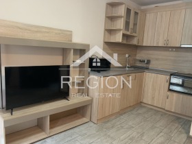 1 chambre Kolhozen pazar, Varna