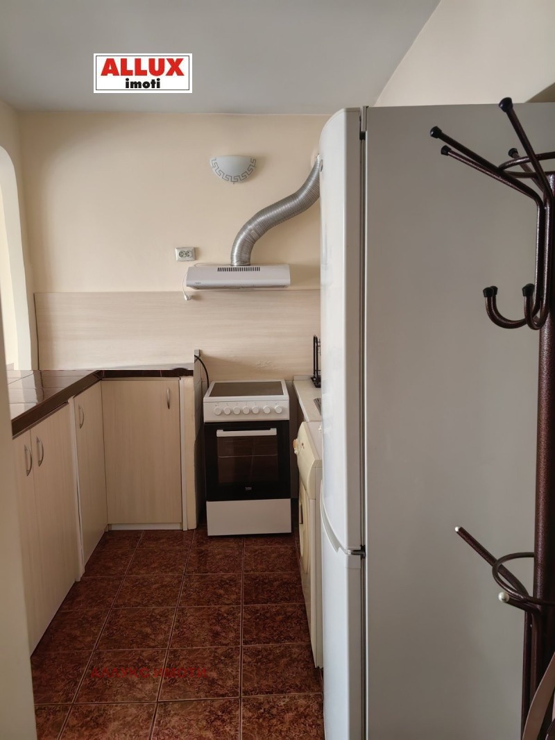 Издаје се  Студио Русе , Централен јужен рајон , 36 м2 | 69087988 - слика [5]