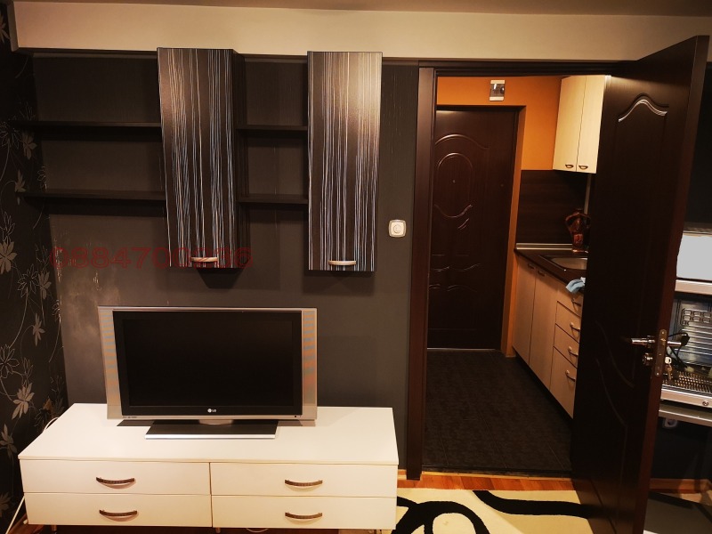 Дава под наем АТЕЛИЕ, ТАВАН, гр. Плевен, Мара Денчева