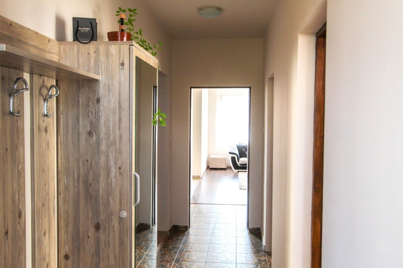 Дава под Наем 3-СТАЕН в град София, Левски - 120 кв.м / 650 € » 1 271.29 лв., ЕКСПЕРТ ЕСТЕЙТ ГРУП
