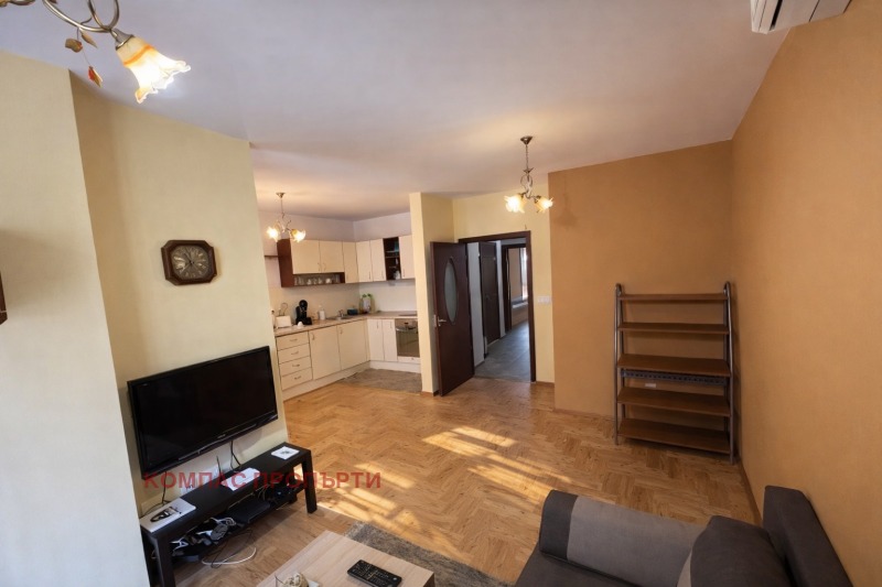 Дава под Наем 3-СТАЕН в град София, Център - 95 кв.м / 950 € » 1 858.04 лв., КОМПАС ПРОПЪРТИ