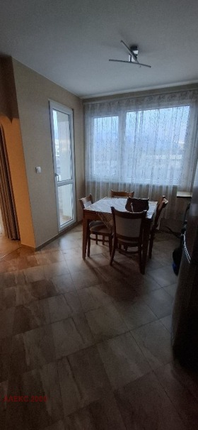 ���� ��� ���� 3-����� | Imot.bg � ����� ������ 6