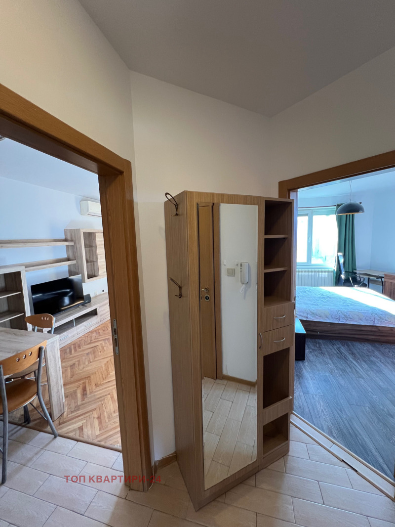 Zu vermieten  1 Schlafzimmer Sofia , Zentar , 55 qm | 60891130 - Bild [10]