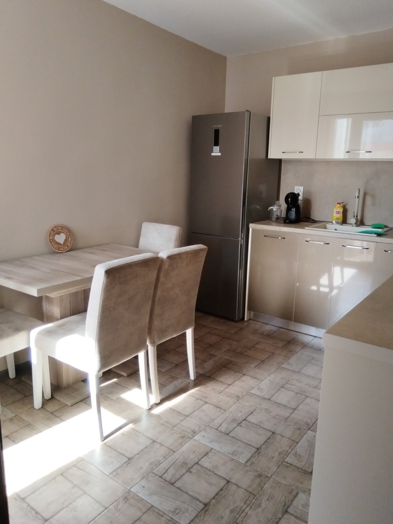 Дава под наем 2-СТАЕН, гр. Бургас, Възраждане, снимка 8 - Апартаменти - 52220865