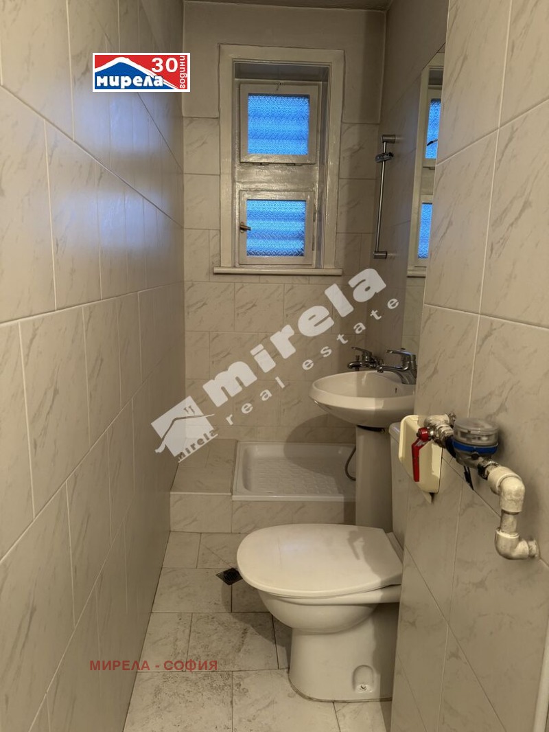 Дава под наем 4-СТАЕН, гр. София, Център, снимка 13 - Апартаменти - 52369594