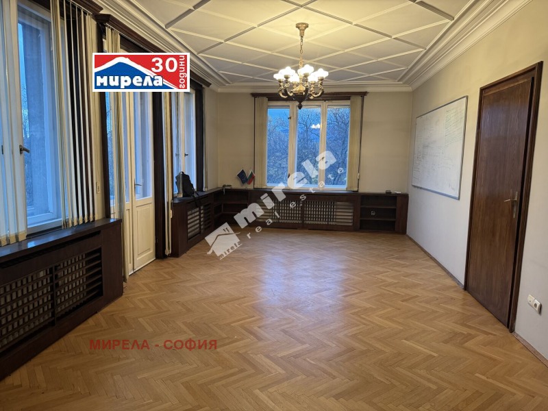 Под наем 4-СТАЕН, град София, Център • 1300 € / 2542.58 лв. • 40906174 1