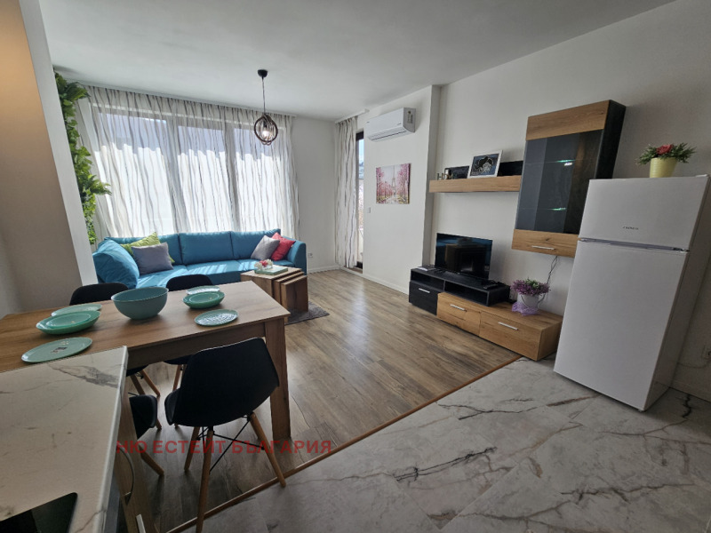 A louer  1 chambre Sofia , Bakston , 70 m² | 42059903