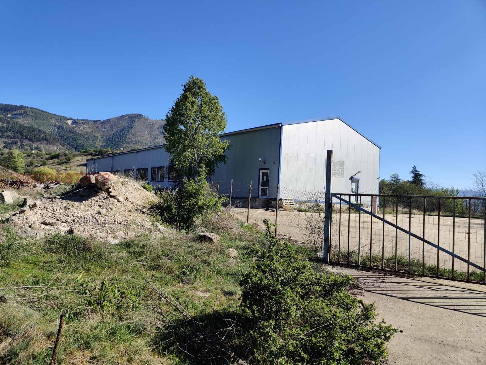 Дава под наем ПРОМ. ПОМЕЩЕНИЕ, гр. Клисура, област Пловдив, снимка 7 - Производствени сгради - 53783970