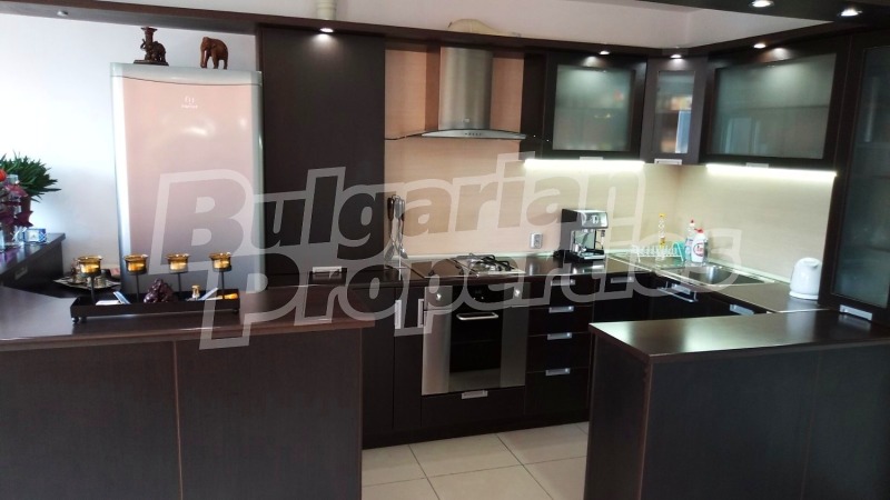 Дава под наем 3-СТАЕН, гр. Варна, Левски 1, снимка 10 - Апартаменти - 53324717