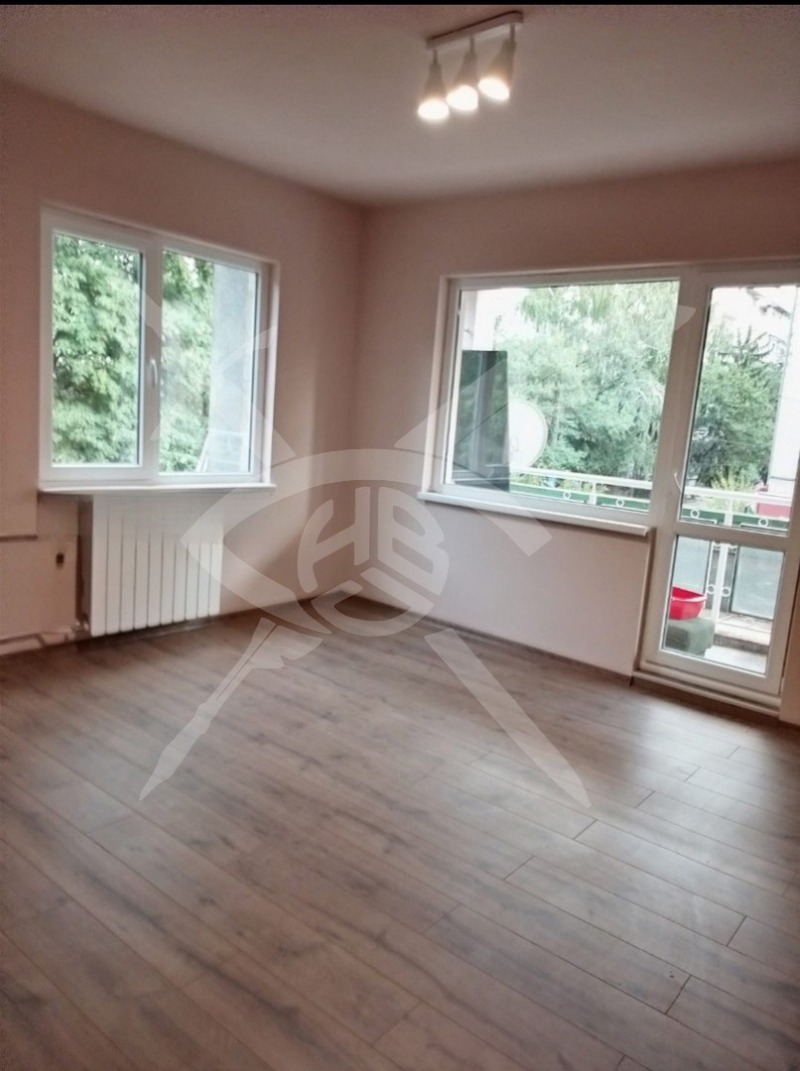 Дава под наем 4-СТАЕН, гр. София, Гео Милев, снимка 2 - Апартаменти - 53093977