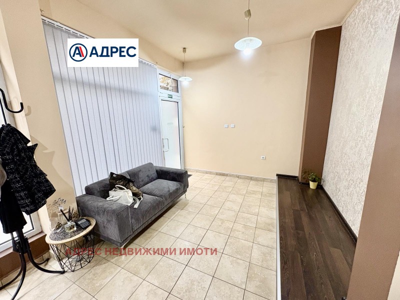 Te huur  Winkel Stara Zagora , Tsentar , 35 m² | 70962789 - afbeelding [2]