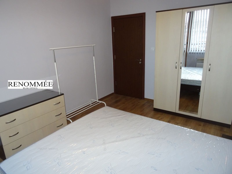K pronájmu  1 ložnice Sofia , Reduta , 70 m2 | 82233008 - obraz [4]