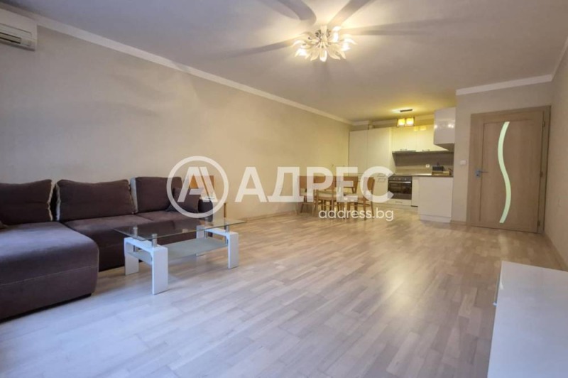 Дава под наем 2-СТАЕН, гр. София, Център