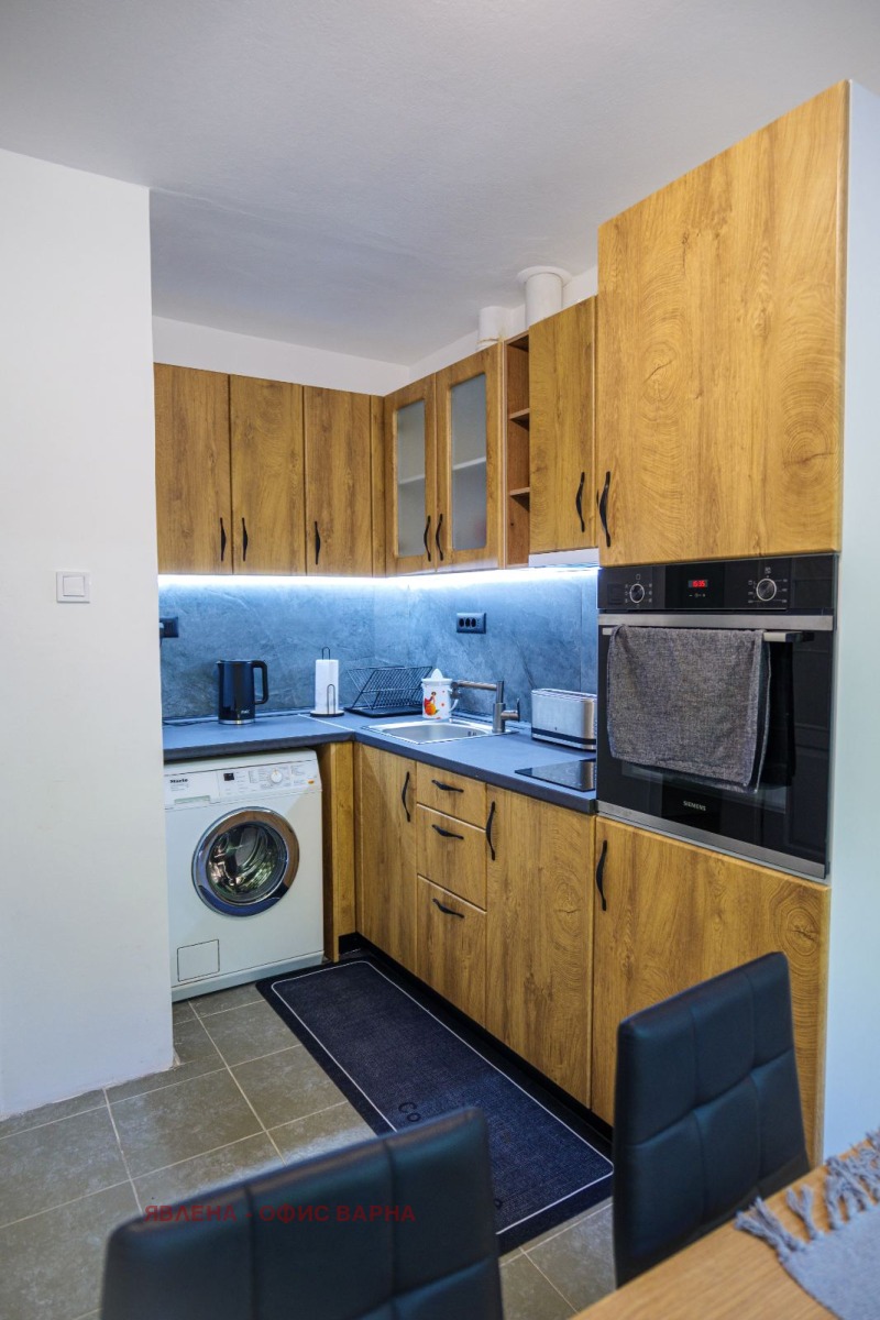 Издаје се  2 спаваће собе Варна , Центар , 70 м2 | 69534631 - слика [2]