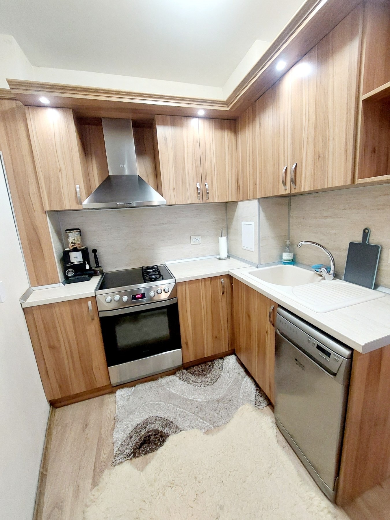 Дава под наем 3-СТАЕН, гр. София, Витоша, снимка 5 - Апартаменти - 54061500