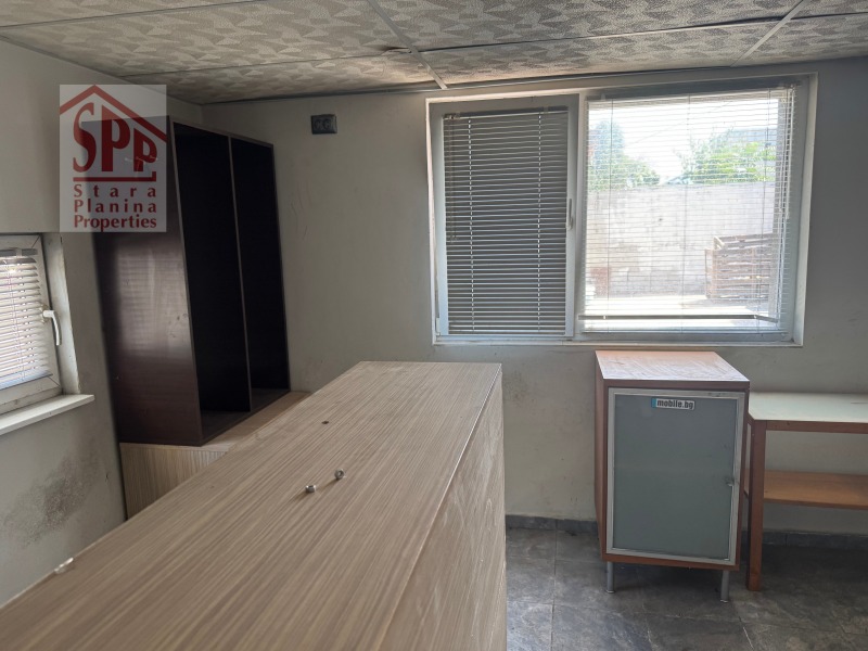 Kiadó  Ipari épület Ruse , v.z. Kaseva Csesma , 270 négyzetméter | 53684751 - kép [17]