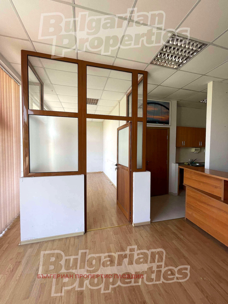 Дава под Наем ОФИС в град Пловдив, Кършияка - 100 кв.м / 600 € » 1 173.50 лв., БЪЛГЕРИАН ПРОПЕРТИС ПЛОВДИВ