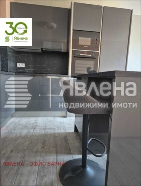 1 quarto Pobeda, Varna 5