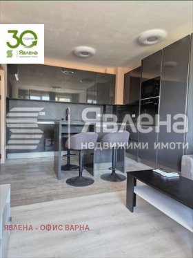 1 quarto Pobeda, Varna 2