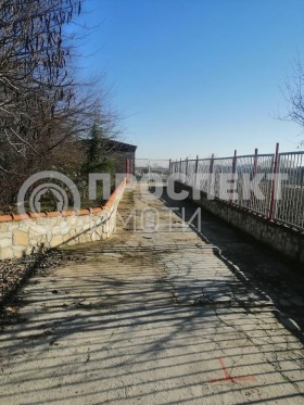 Industrie gebouw Trud, regio Plovdiv 7