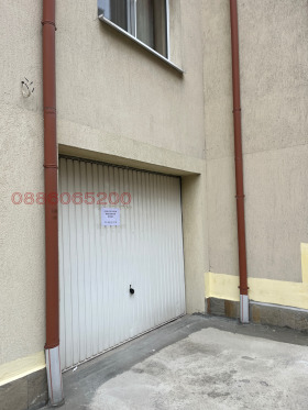 ГАРАЖ, ПАРКОМЯСТО, 18 m2