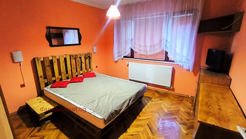 Do wynajęcia  2 sypialnie Ruse , Centar , 90 mkw | 55194628 - obraz [9]