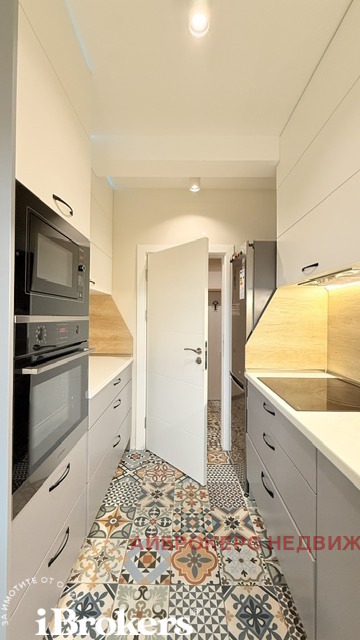 Дава под наем 3-СТАЕН, гр. Бургас, Център