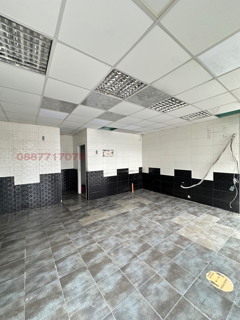 Дава под наем МАГАЗИН, гр. Варна, Колхозен пазар, снимка 10 - Магазини - 52785761